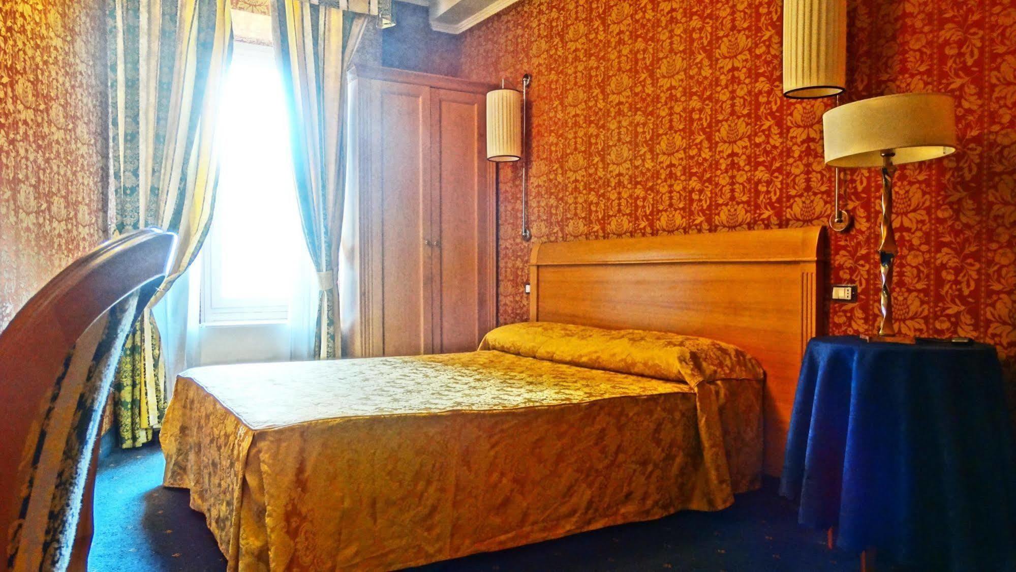 Hotel Dei Quiriti Róma Kültér fotó