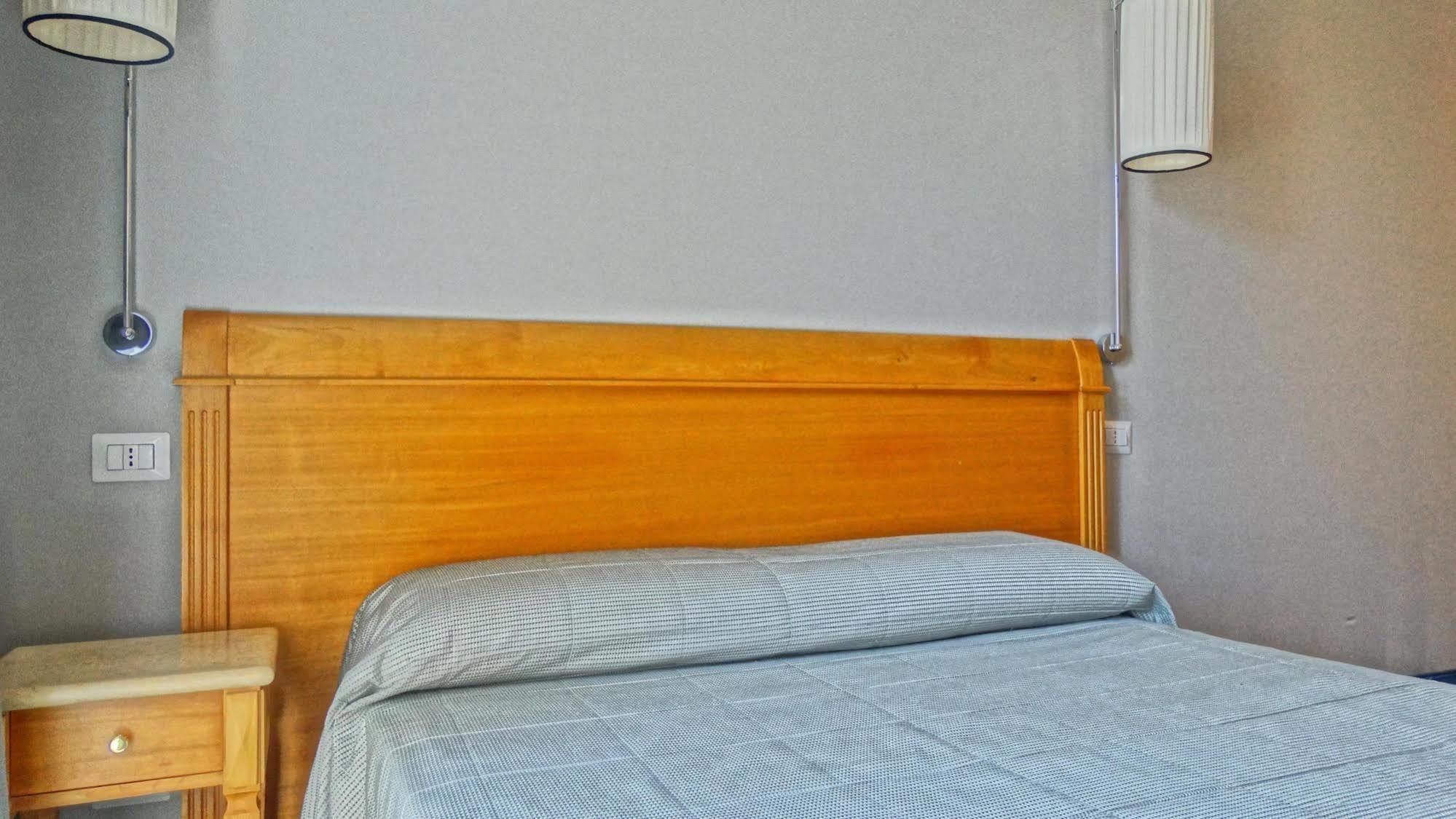 Hotel Dei Quiriti Róma Kültér fotó